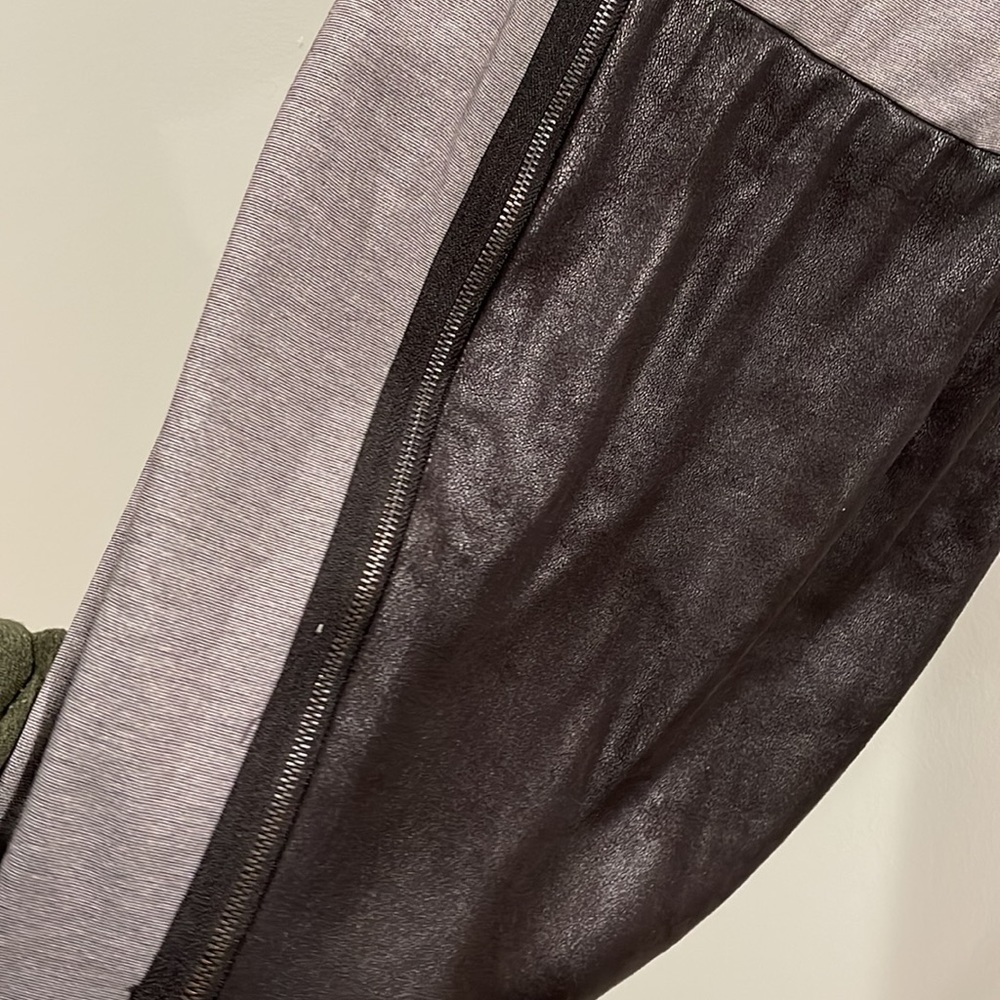 Mystree Fitted Dress - Picture 3 of 5